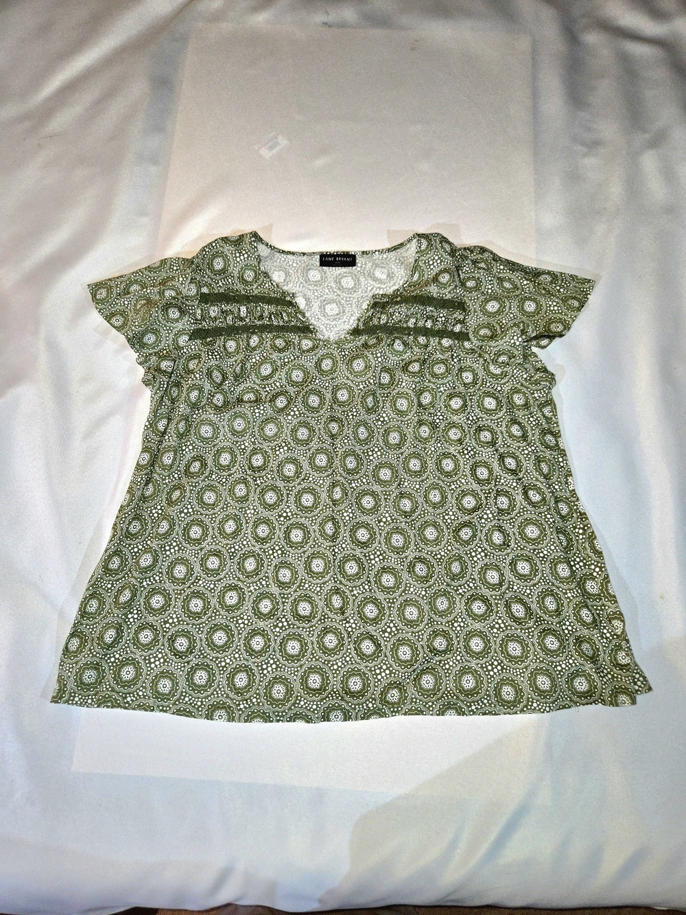Lane Bryant Olive Green Medallion Tile Print Crochet Trim Top Size 22/24